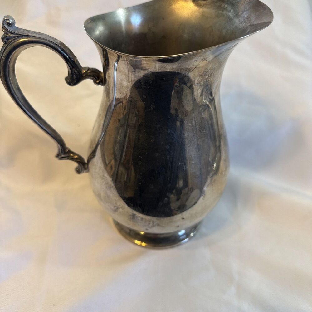 Footed Silverplate, Hollowware Water Tea Picher w/Handle & Ice Lip Guard 64 oz